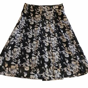 Lapis black and white floral skirt size small‎ NWT!